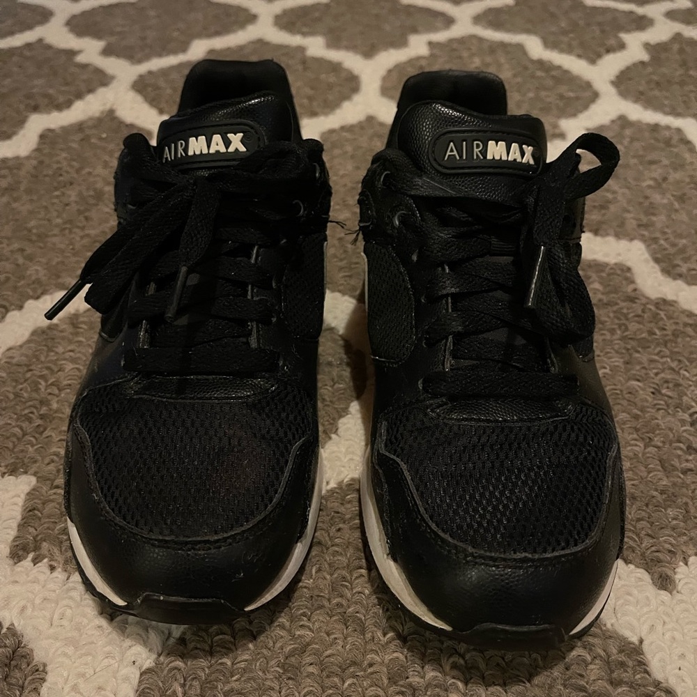 EUC Nike Air Max